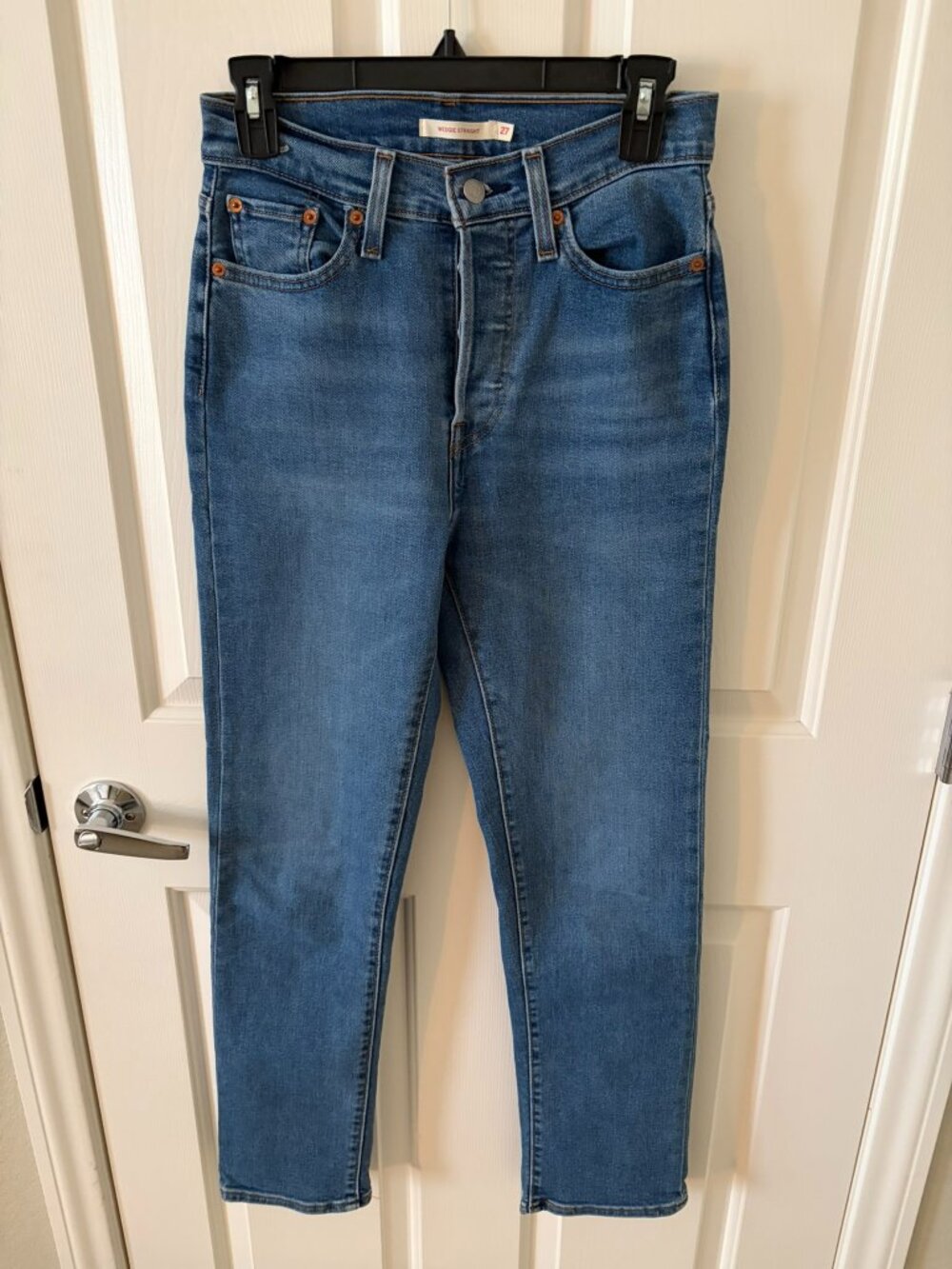 Levi's Wedgie Straight High Rise Jeans Size 27 Medium Wash Button Fly